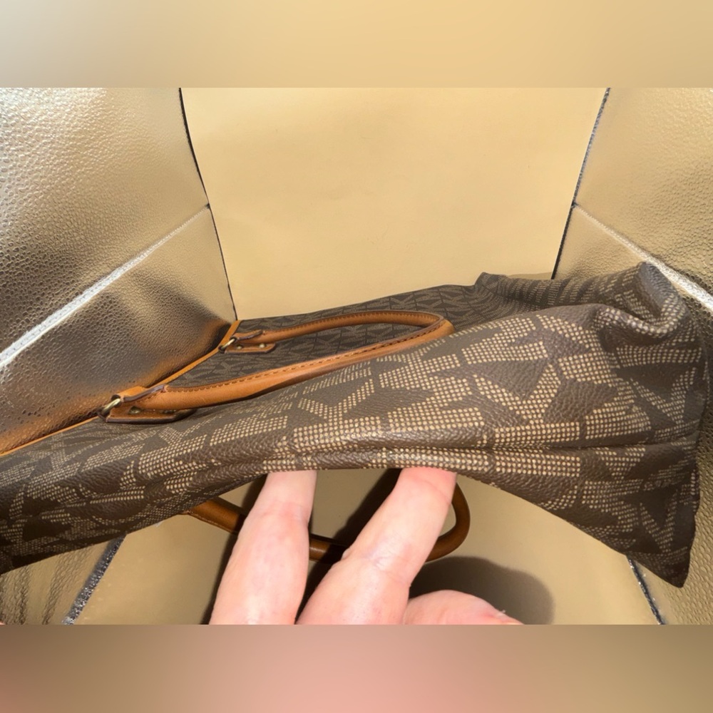 NWT NO DISCOUNT Michael KORS Brown Tan MK Signature Jet Set Tote Travel $258 - Picture 5 of 7